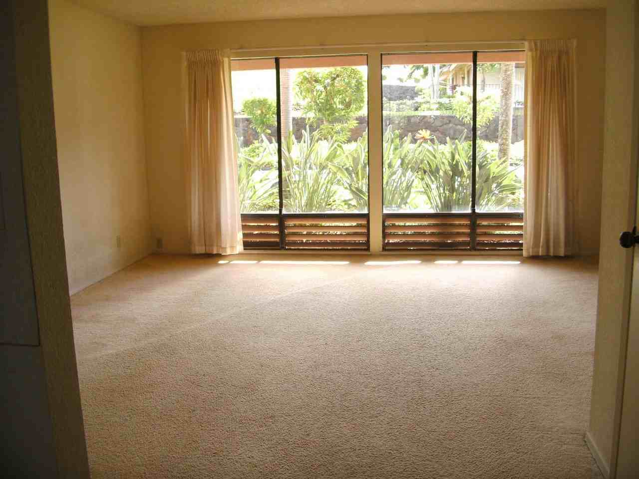 98-1742 Kaahumanu St - Photo 2 of 10