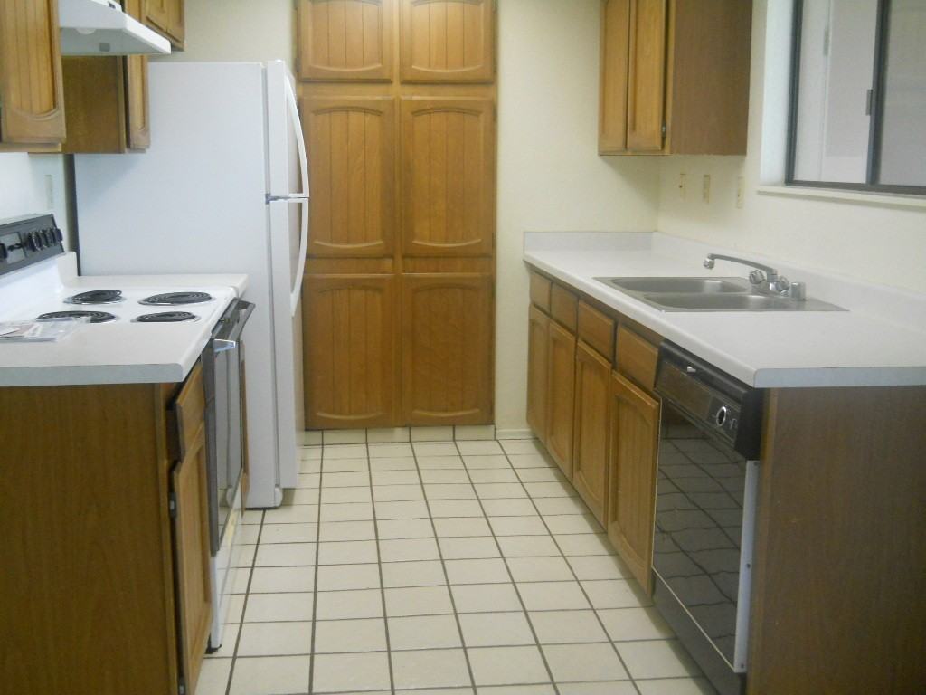 98-1742 Kaahumanu St - Photo 3 of 10