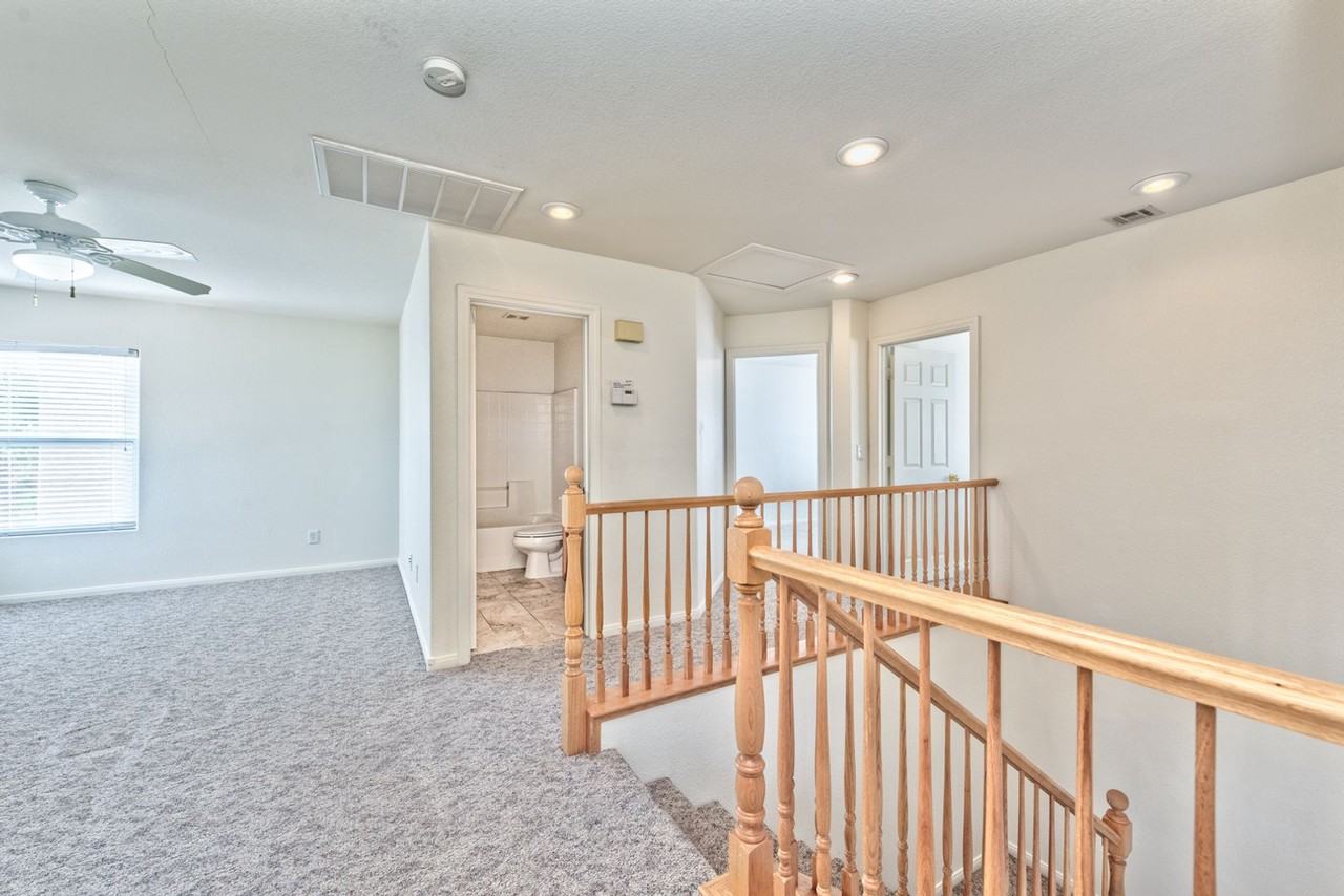 508 Lacabana Beach Dr - Photo 5 of 15