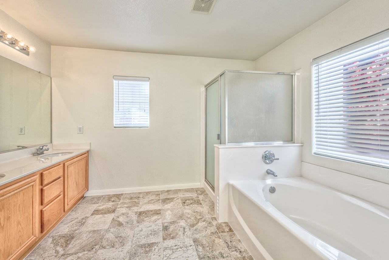 508 Lacabana Beach Dr - Photo 7 of 15