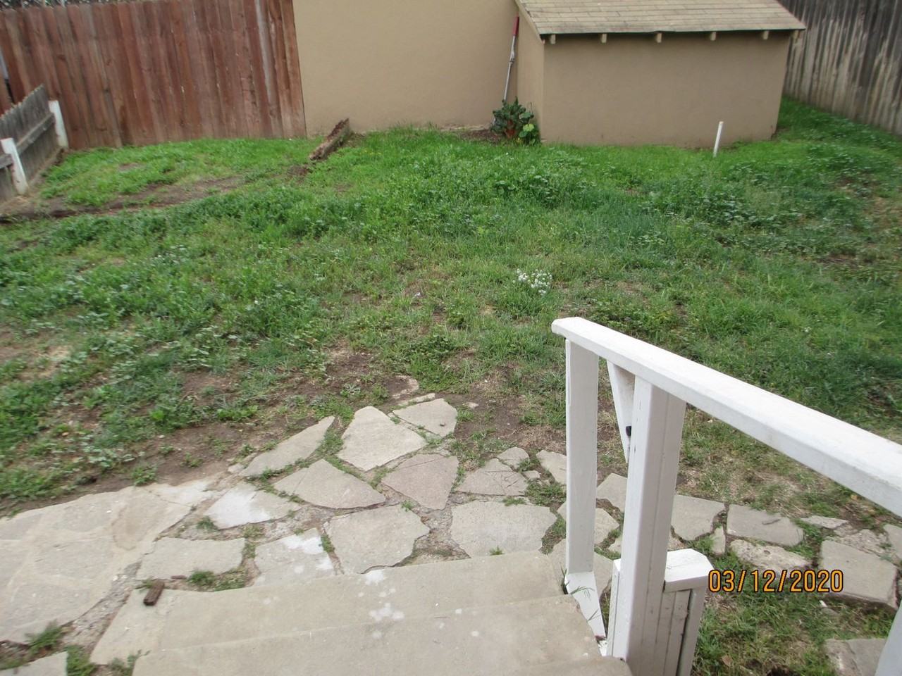 520 E Cypress St - Photo 2 of 12