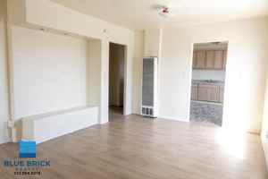 featured image of 1403 W 53rd St