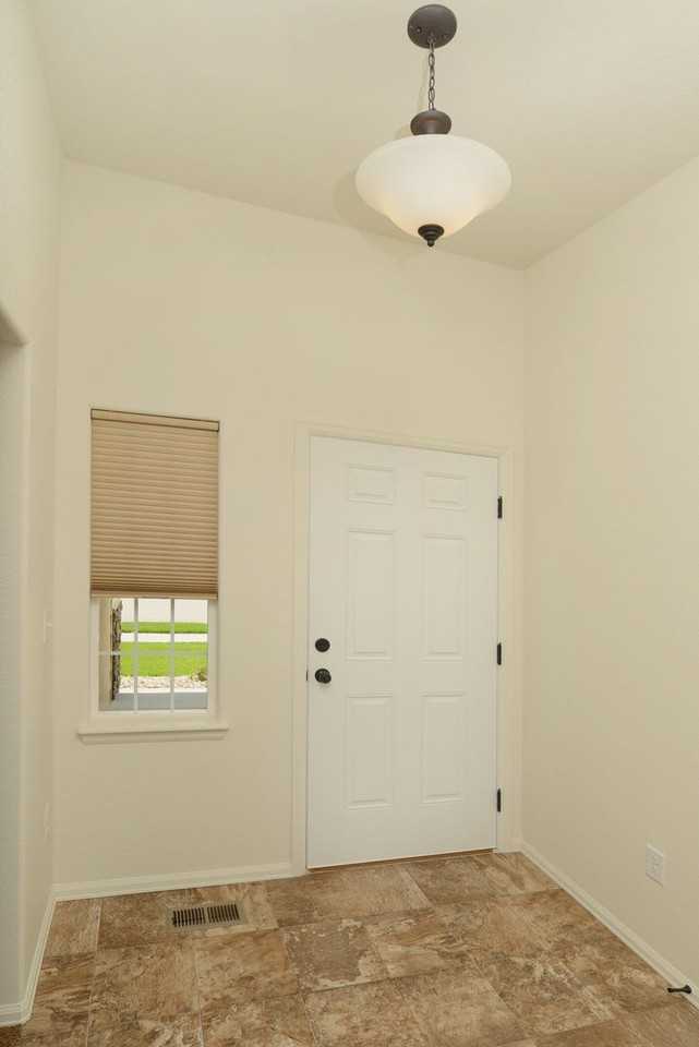 1504 Brandt St - Photo 4 of 29