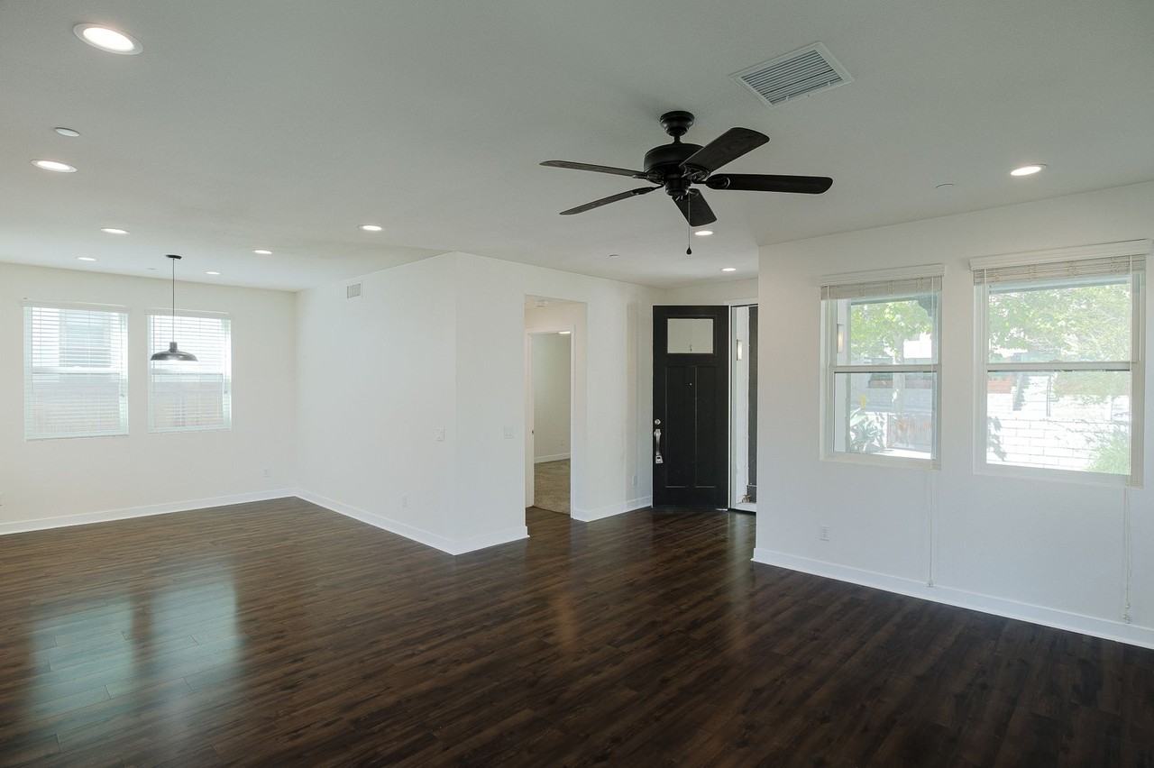 10526 San Bruno St - Photo 2 of 28