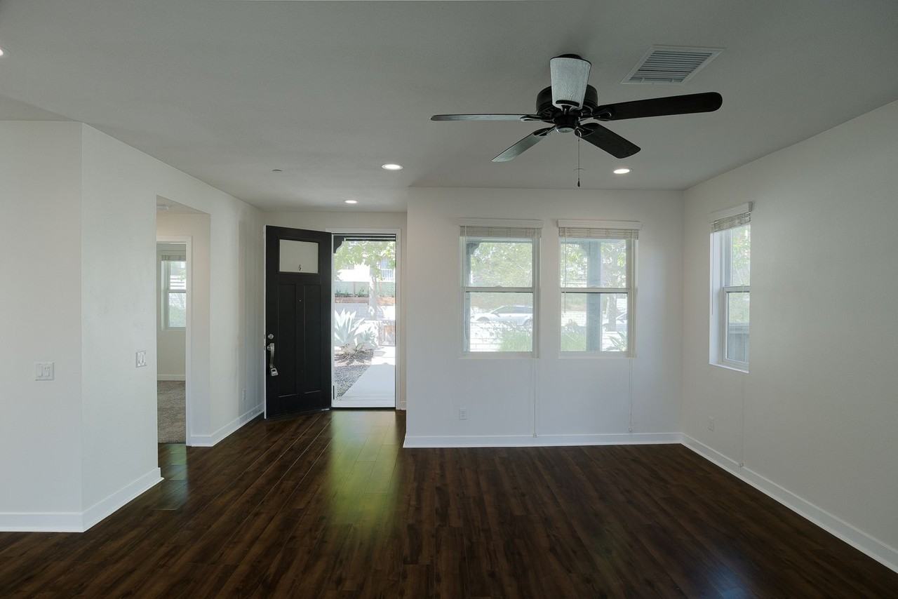 10526 San Bruno St - Photo 3 of 28