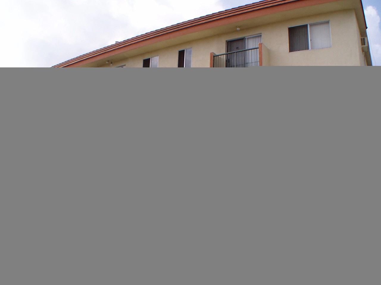 3671 Veteran Avenue, - Photo 3 of 46