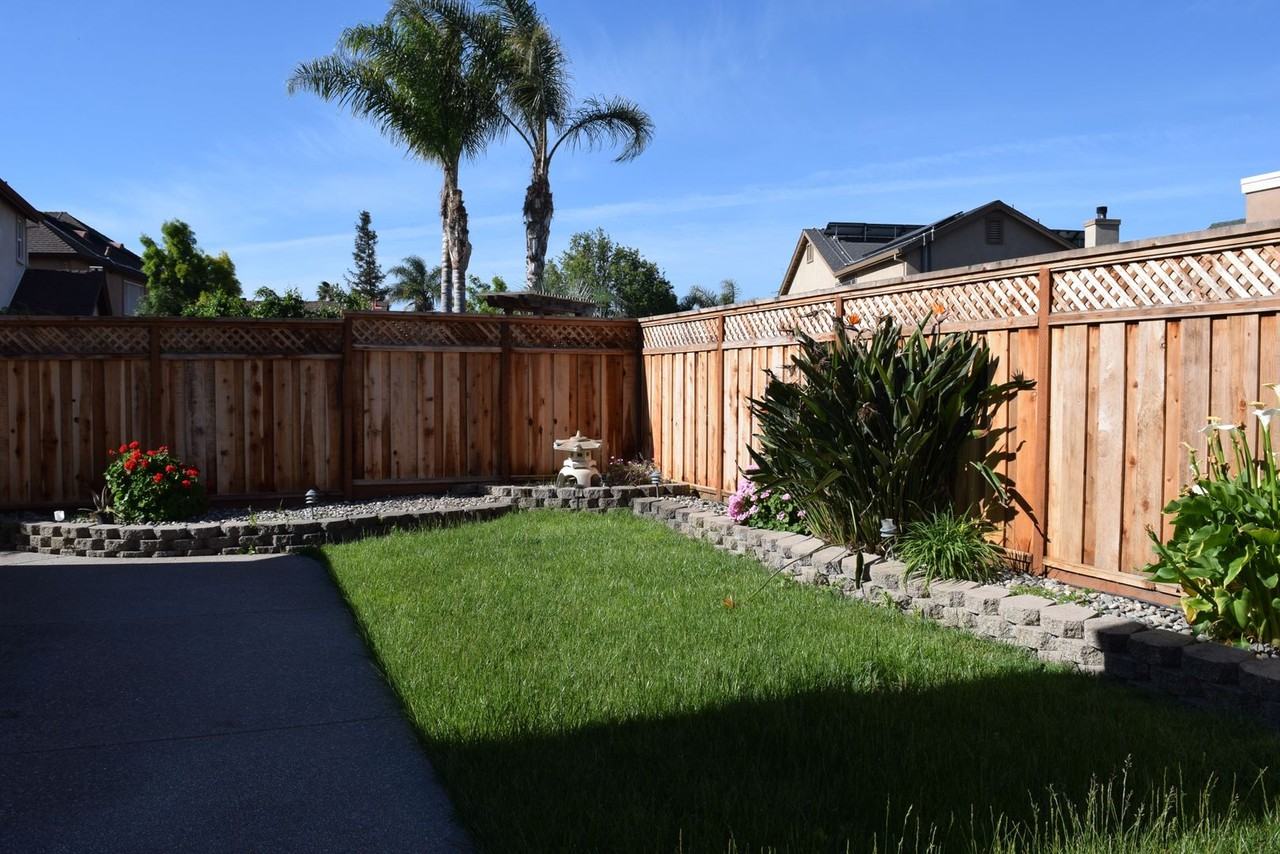 1667 Green Springs Ct - Photo 3 of 10