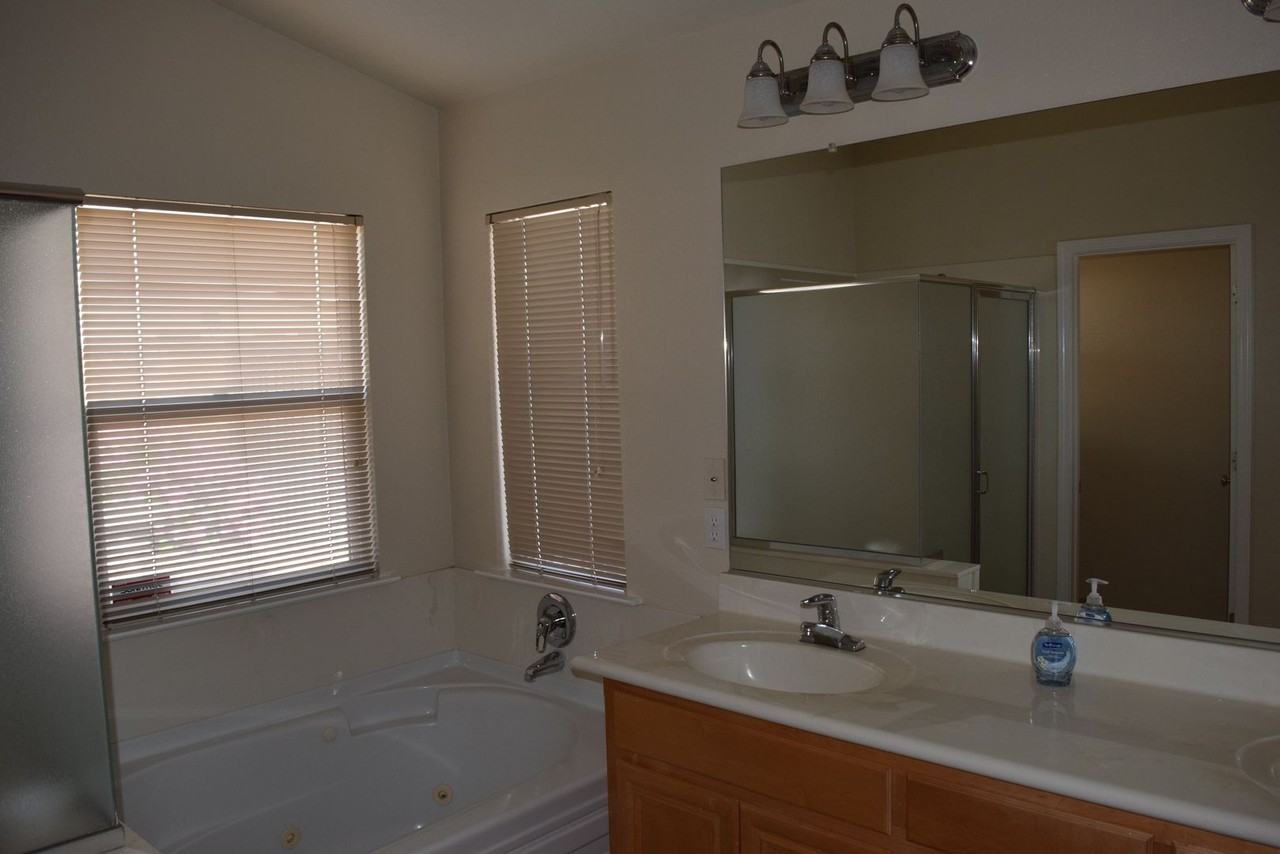 1667 Green Springs Ct - Photo 7 of 10