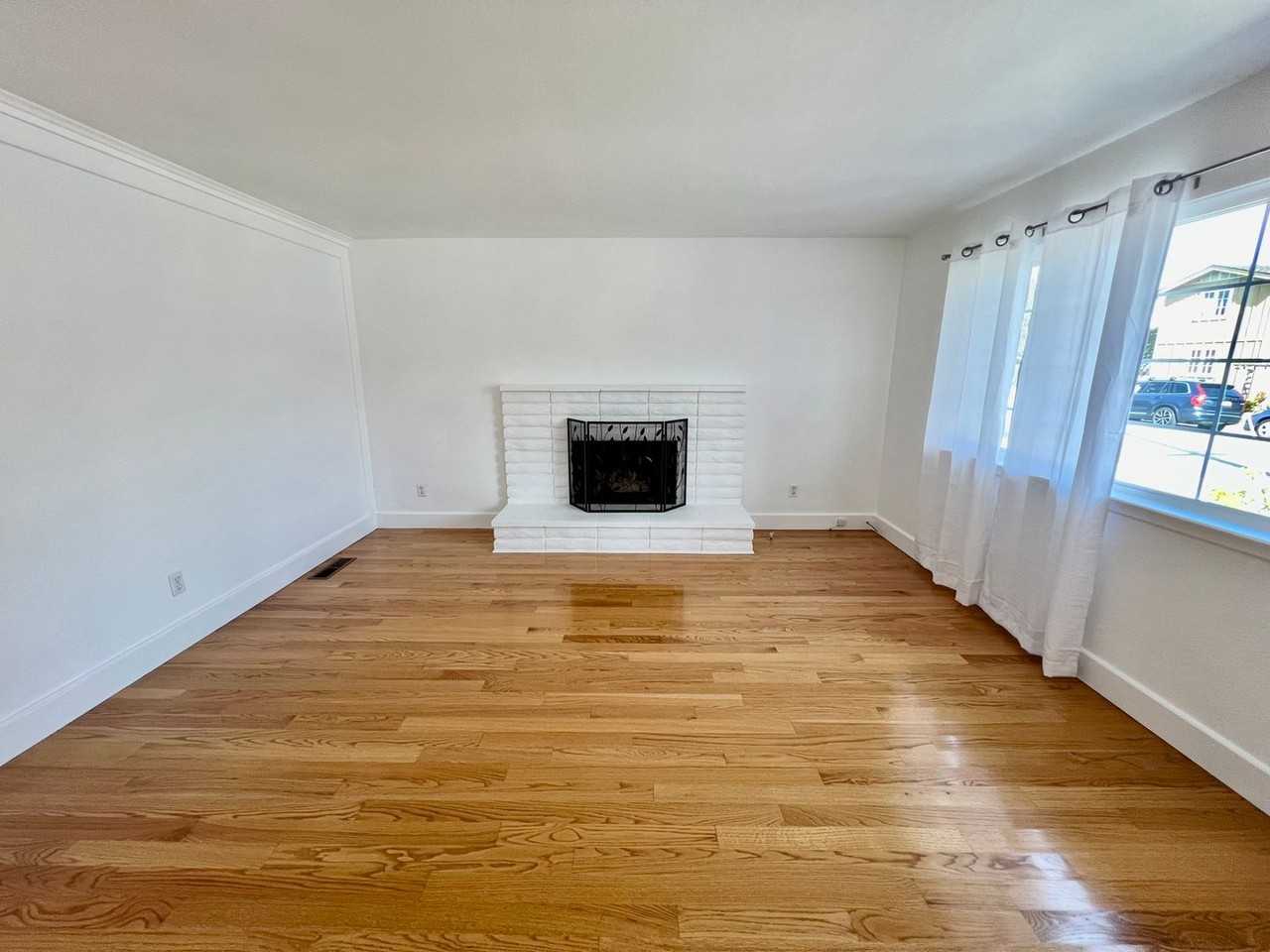 516 Willow St - Photo 6 of 37