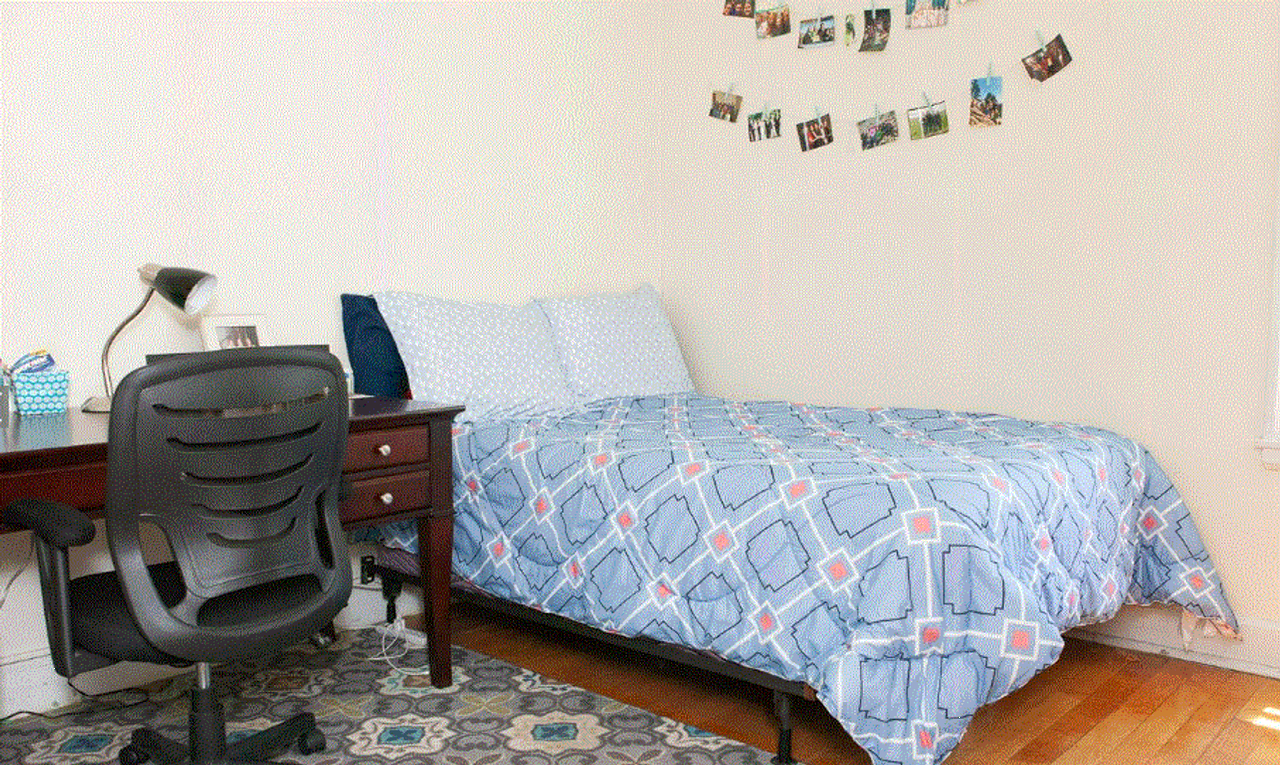 1741 Commonwealth Ave - Photo 6 of 10