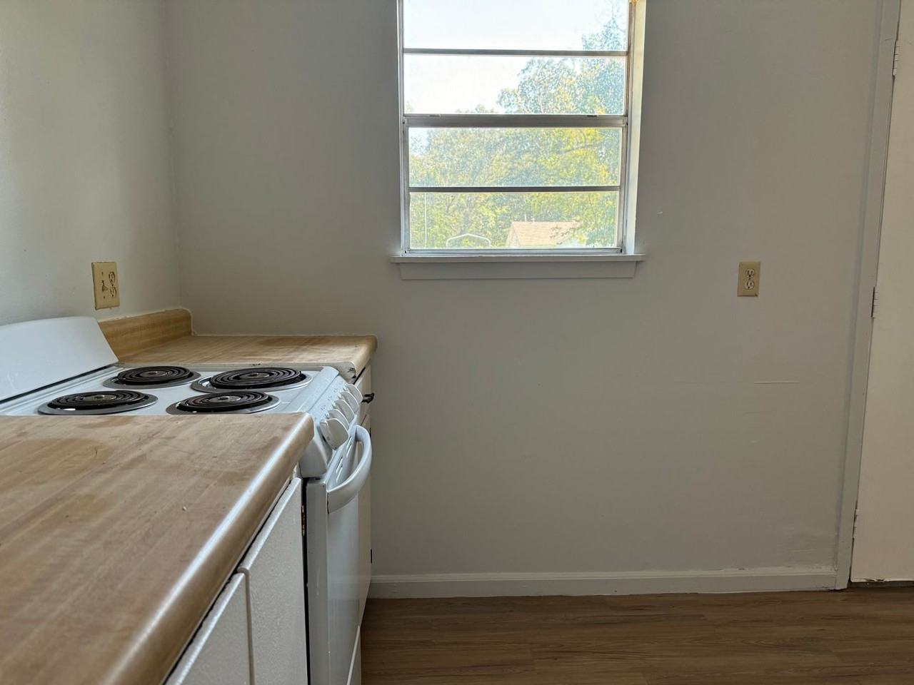 2600 S Beech St #O - Photo 5 of 10