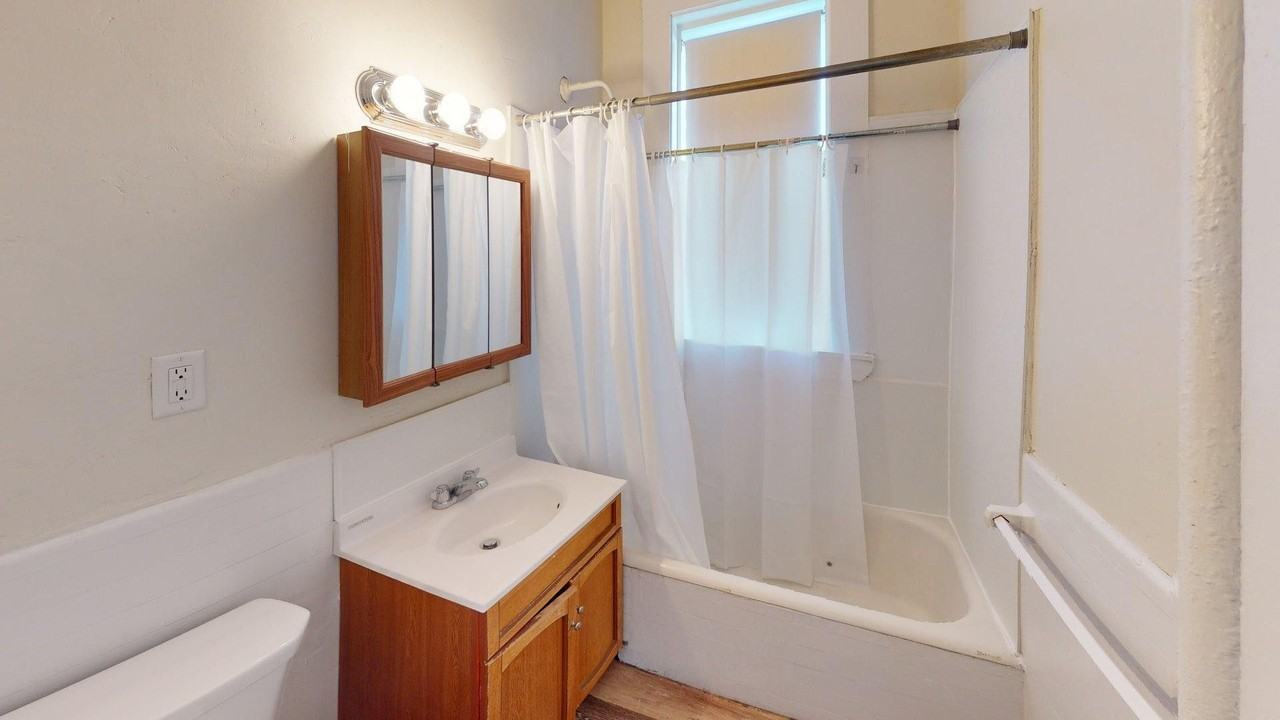1697 Commonwealth Ave - Photo 5 of 7
