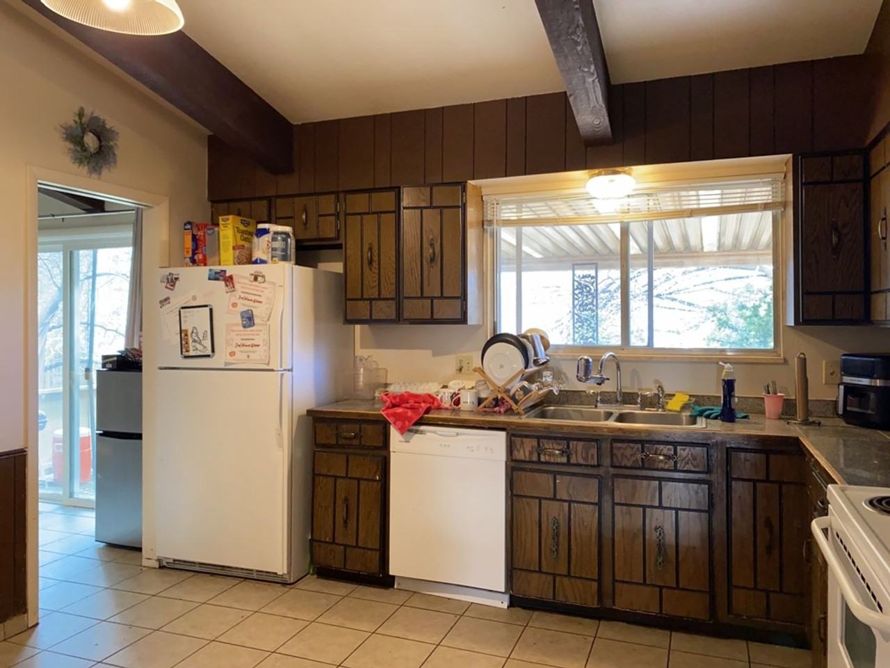 2825 Eagle Dr - Photo 7 of 40