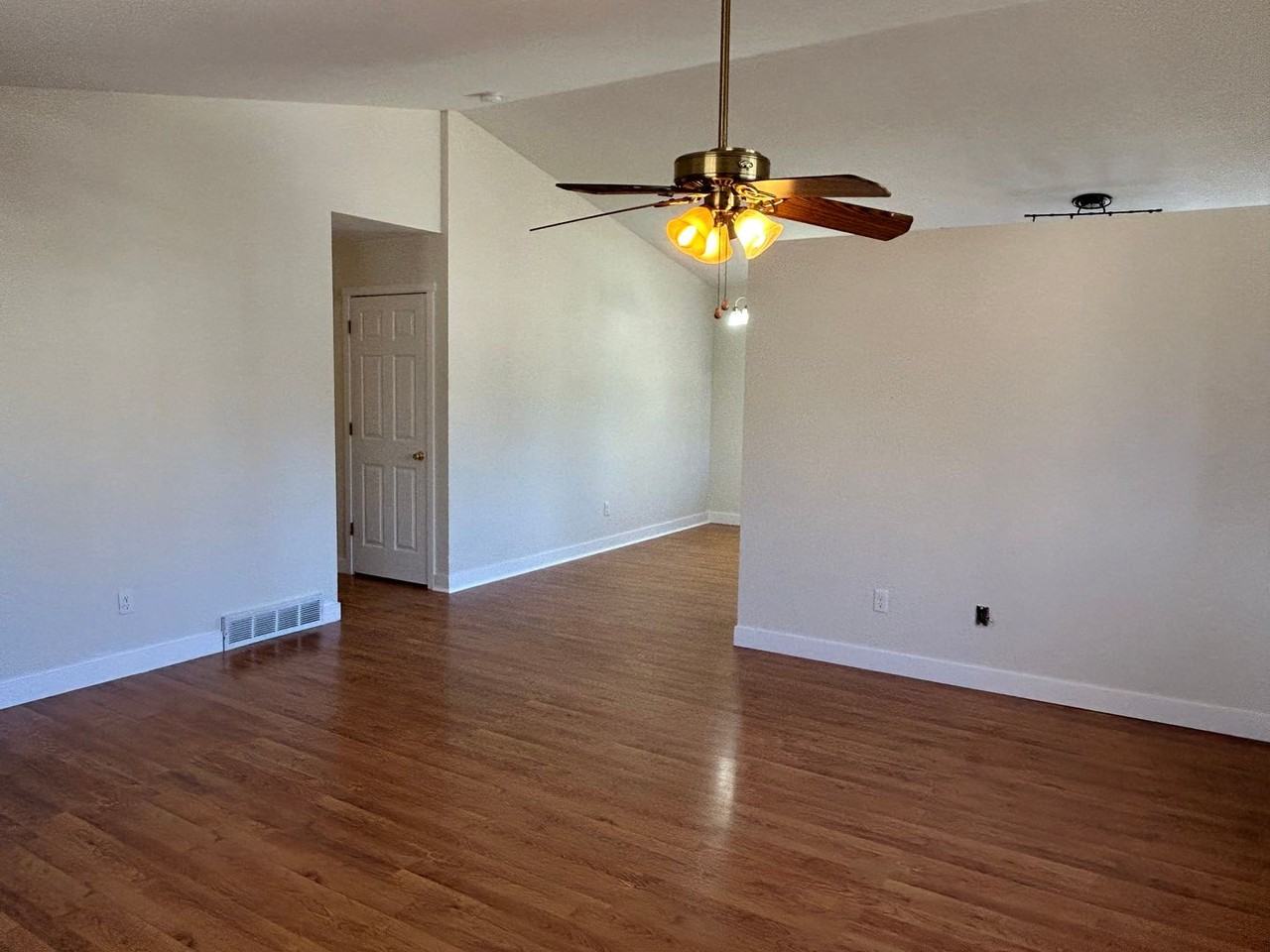 2415 Selenium Ct - Photo 4 of 14