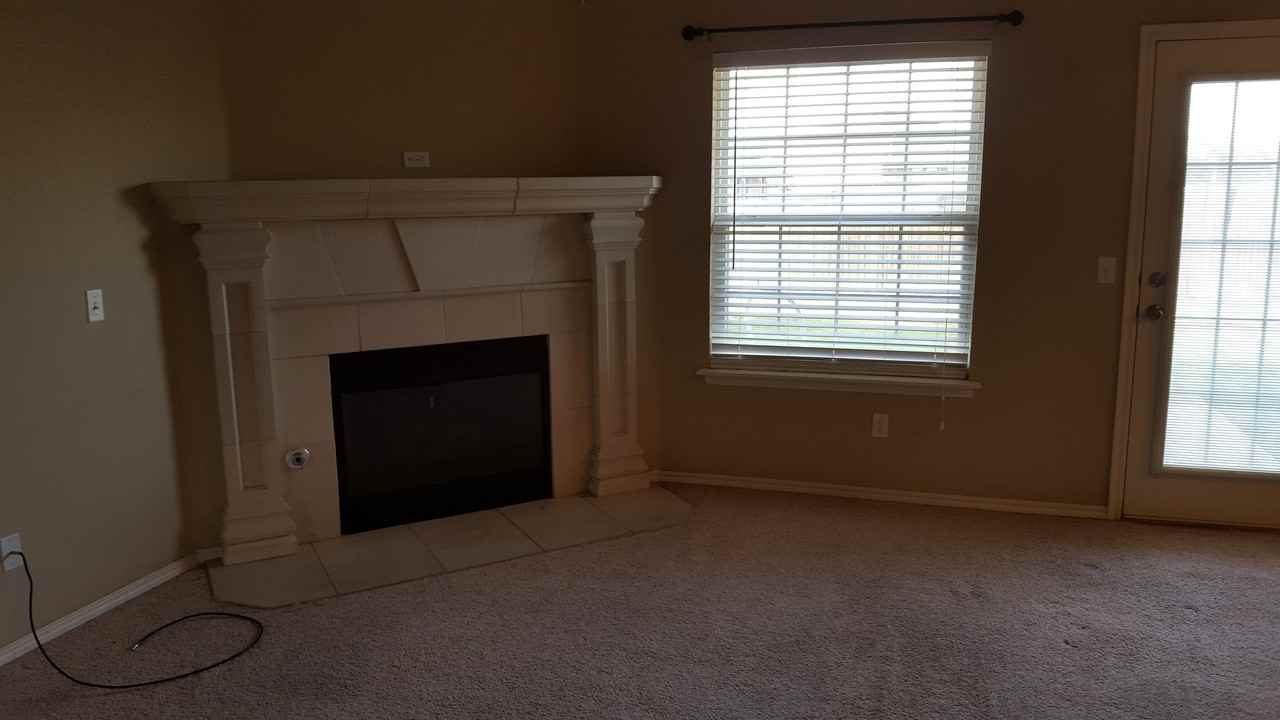 1533 Nw 124th St - Photo 3 of 10