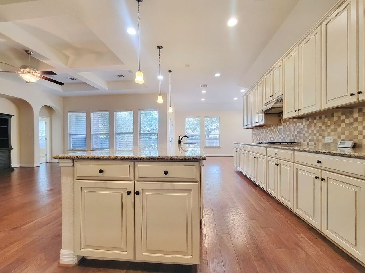 707 Brook Meadow Trl - Photo 6 of 38