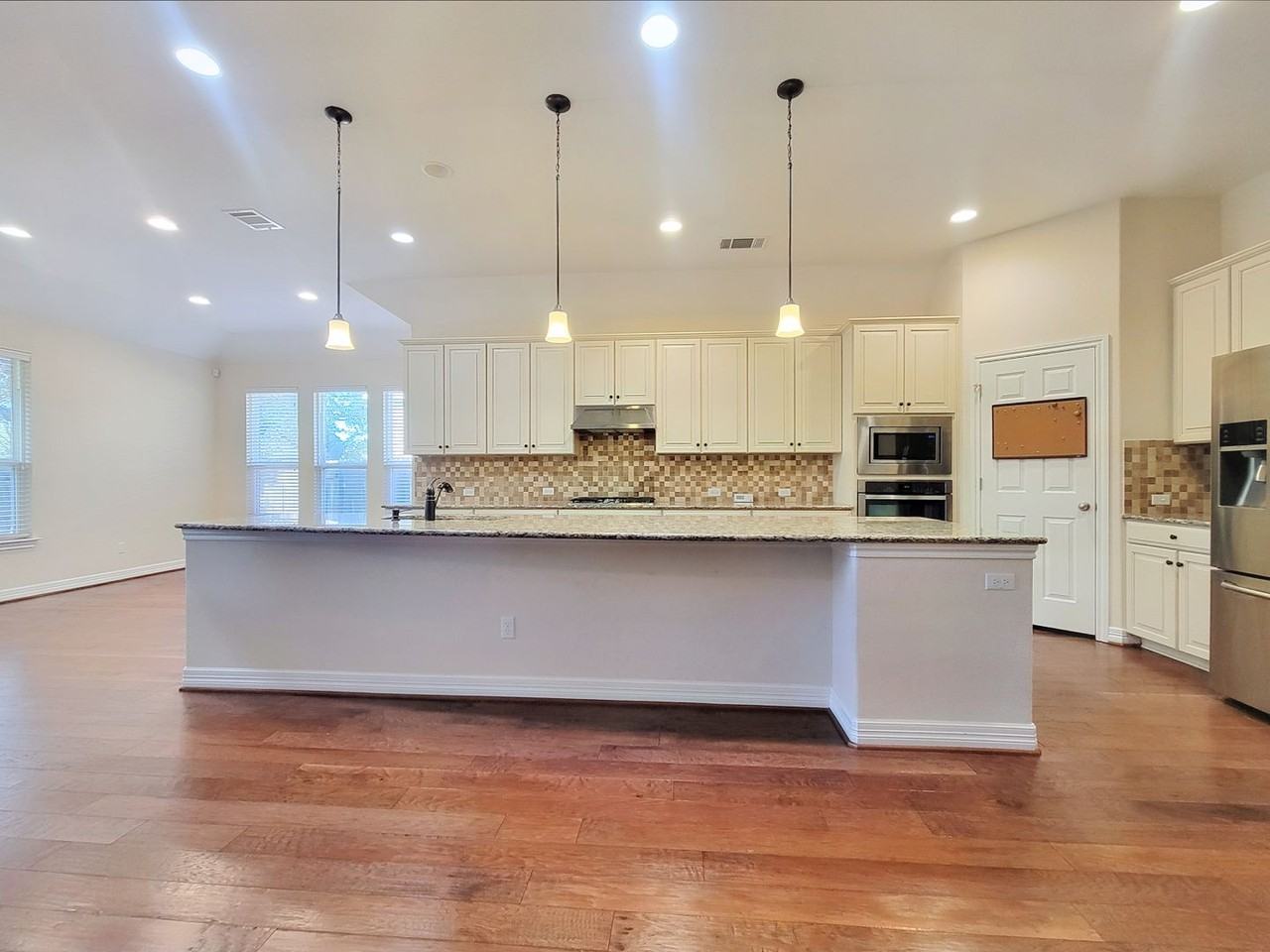 707 Brook Meadow Trl - Photo 7 of 38