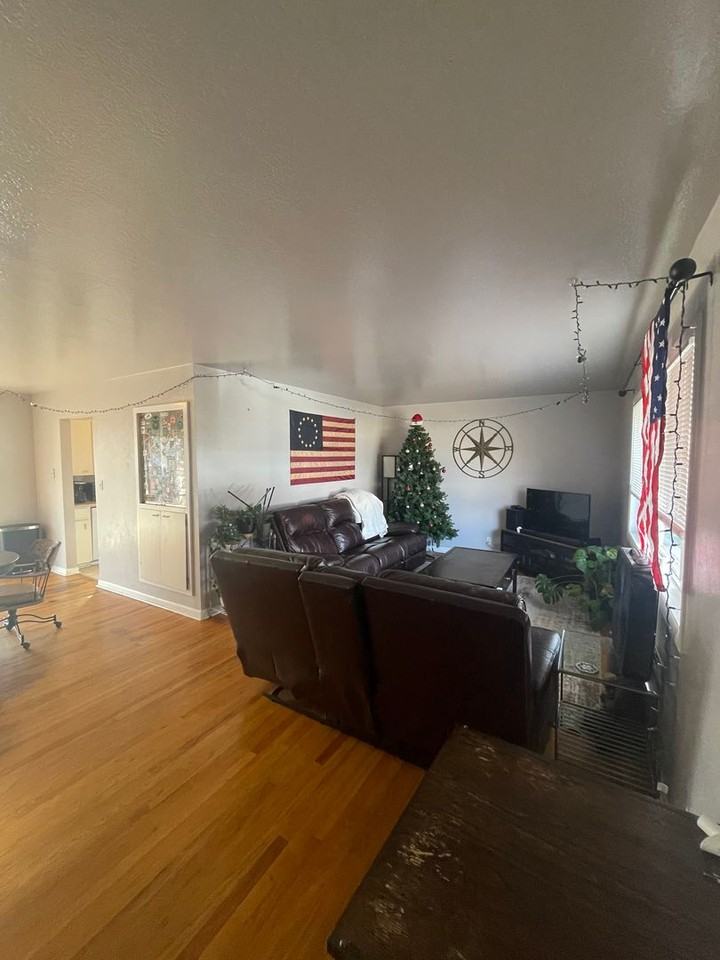 1308 Fairview Dr - Photo 2 of 23