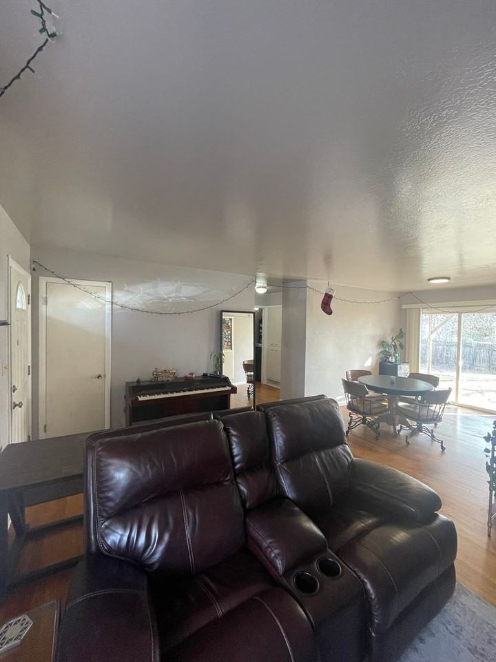 1308 Fairview Dr - Photo 4 of 23