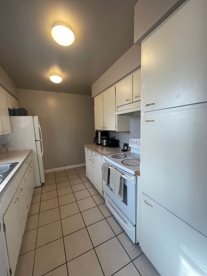 1308 Fairview Dr - Photo 7 of 23