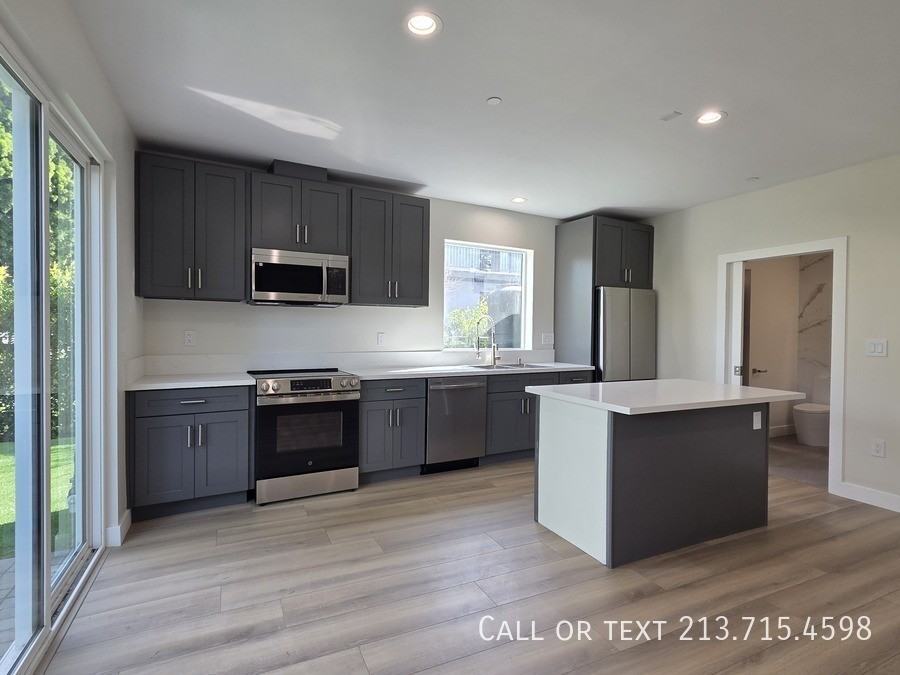 5700 Clemson St #2 - Photo 4 of 45