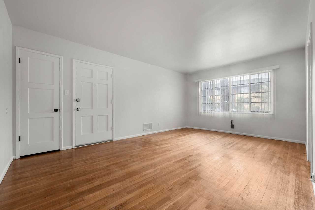 4195 Buckingham Rd #A - Photo 7 of 12