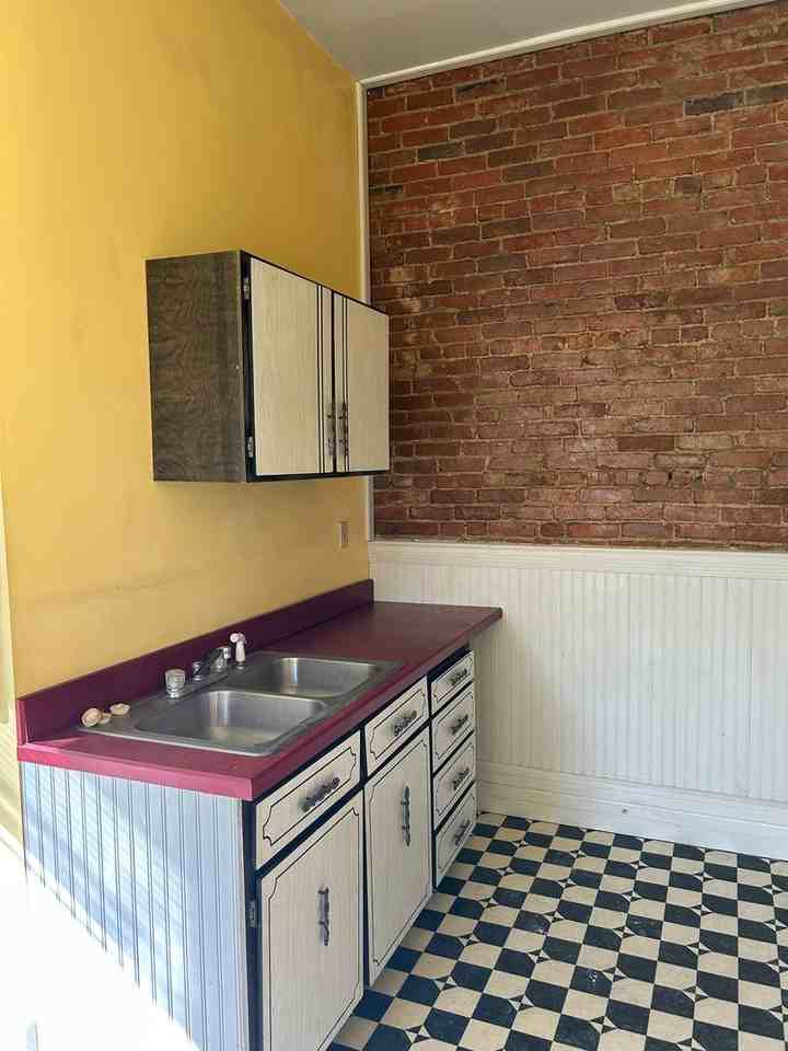 307 S Idaho St - Photo 5 of 11