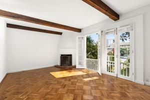 featured image of 146 W 3rd Ave