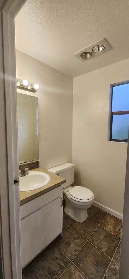 622 91st Ave SE - Photo 4 of 20