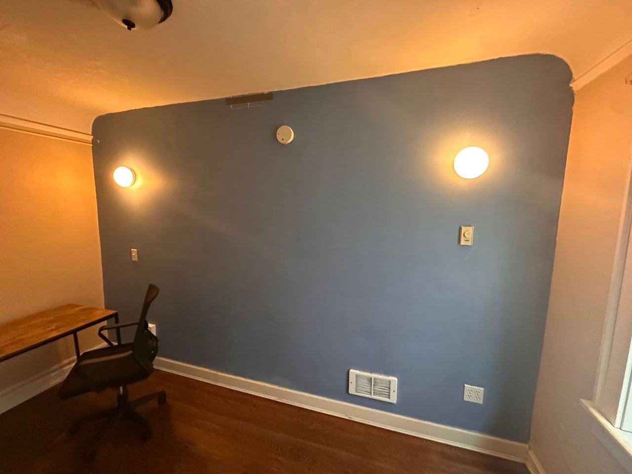 Bungay 22nd Ave Apartments - UW - Photo 4 of 38