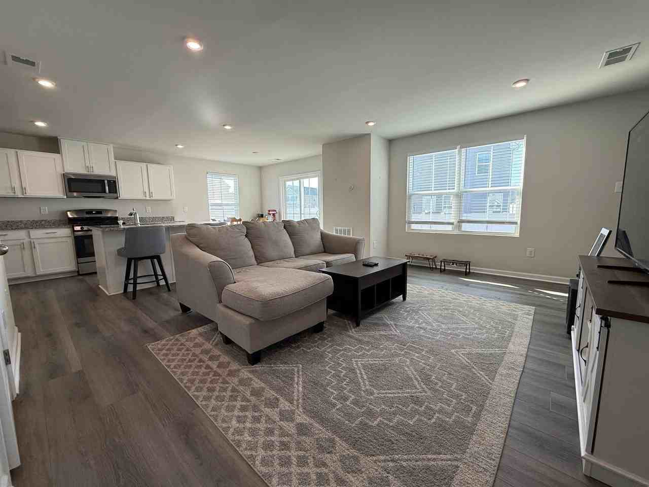 101 Sourgum Ln - Photo 3 of 17