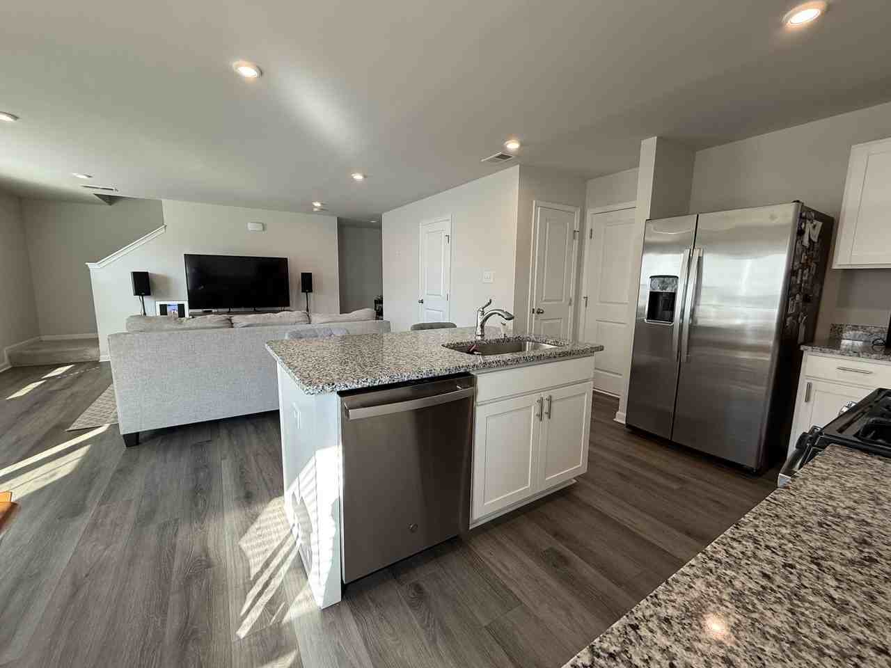 101 Sourgum Ln - Photo 7 of 17