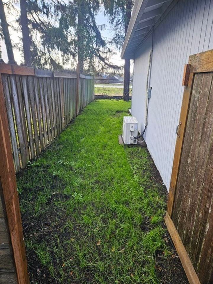 2430 Se 9th Ct - Photo 4 of 11