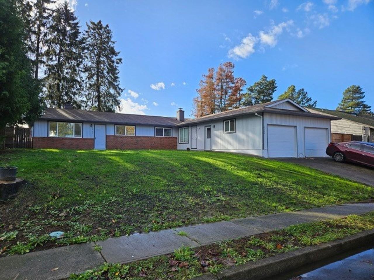 2430 Se 9th Ct - Photo 5 of 11