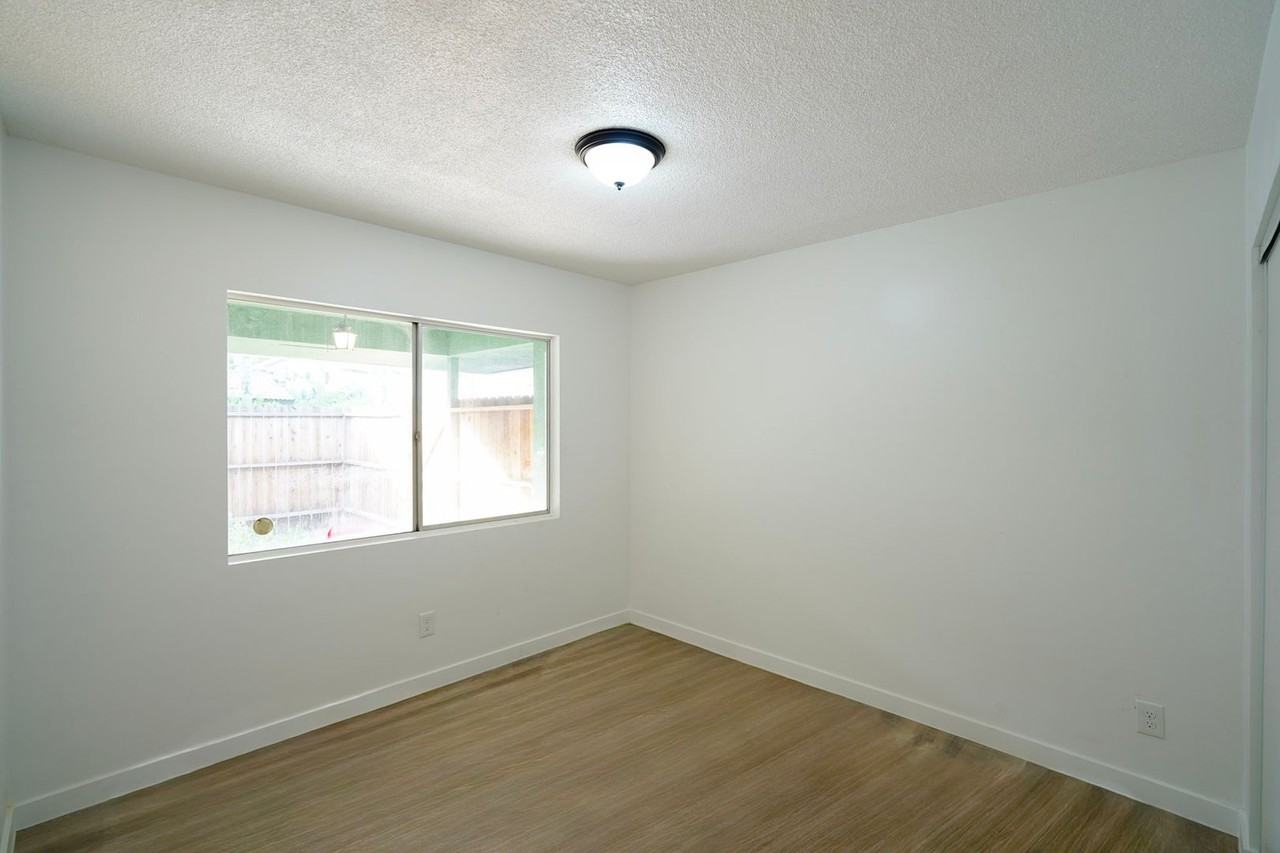 6304 Riley Way - Photo 5 of 26