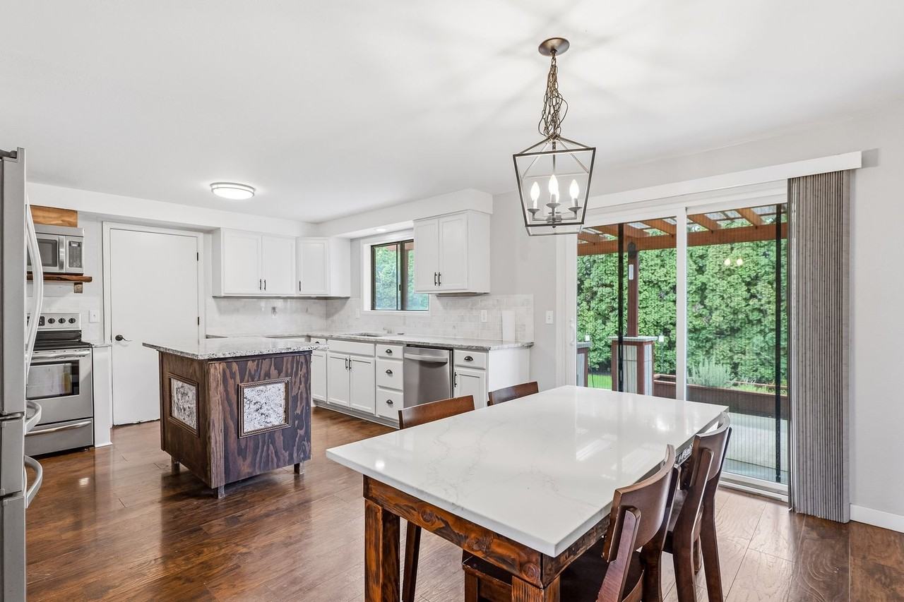 5495 Chetco Ct Ne - Photo 5 of 21