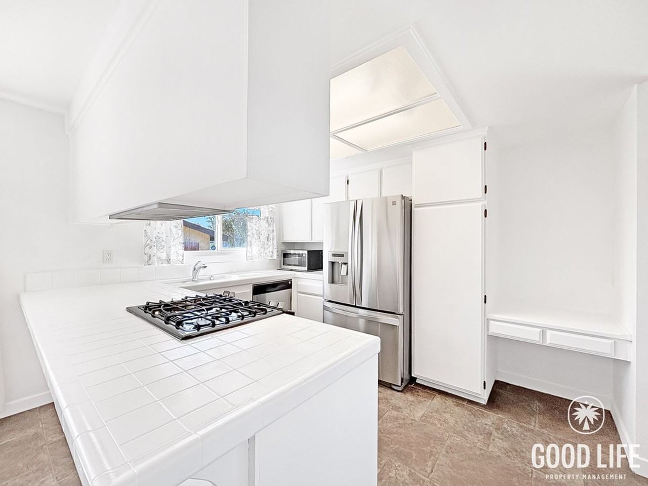 355 Patten St - Photo 7 of 29