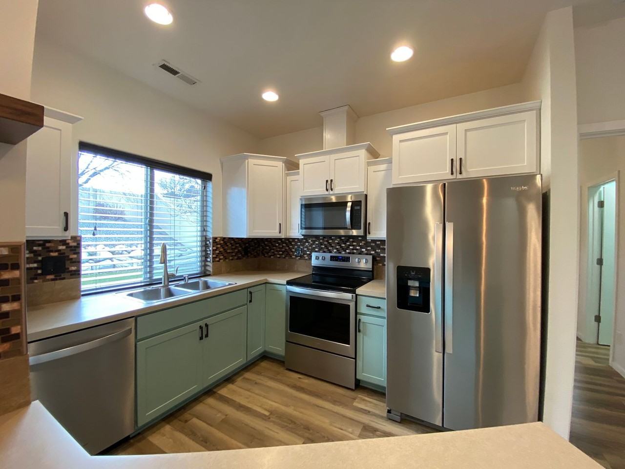 20250 E Deschutes Ave - Photo 6 of 32