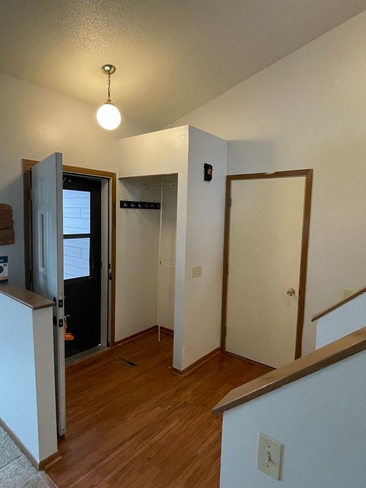 1210 Clover Ridge Ct - Photo 2 of 36