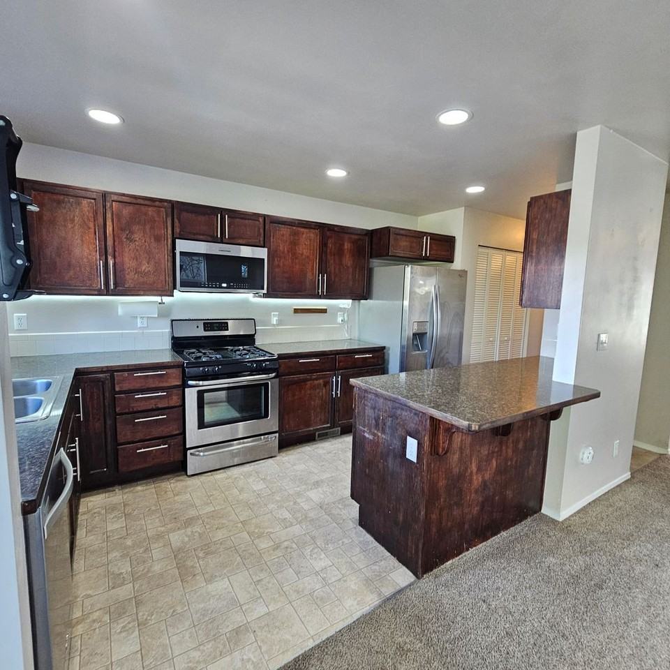 112 S Cambrian Ave - Photo 4 of 27