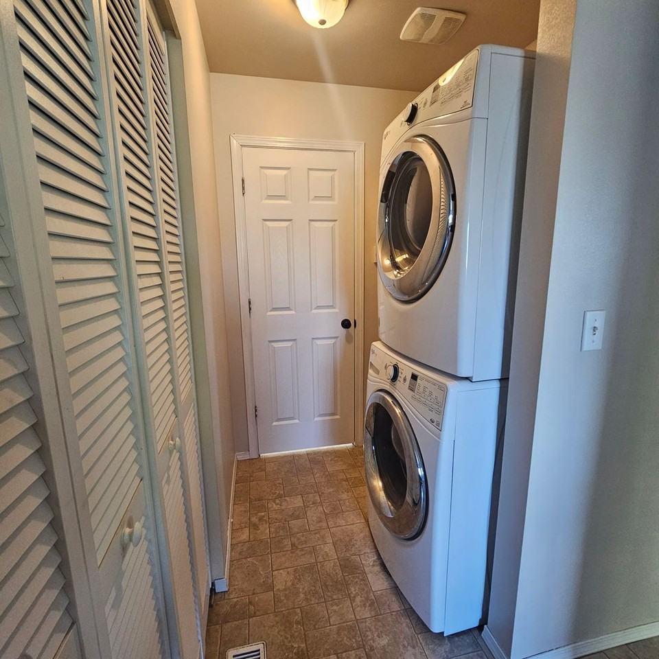 112 S Cambrian Ave - Photo 6 of 27