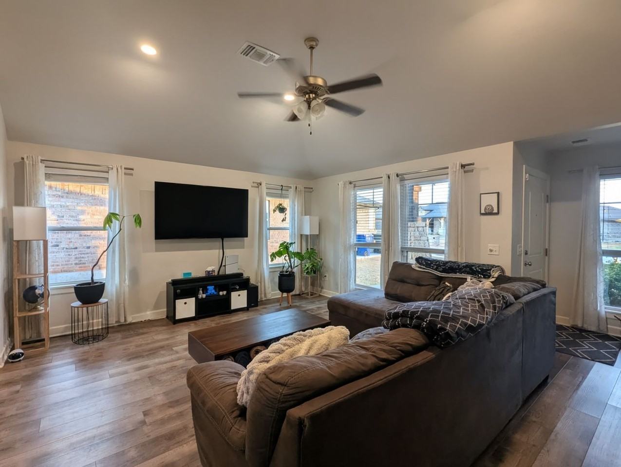 3101 Red Cedar Way - Photo 7 of 22