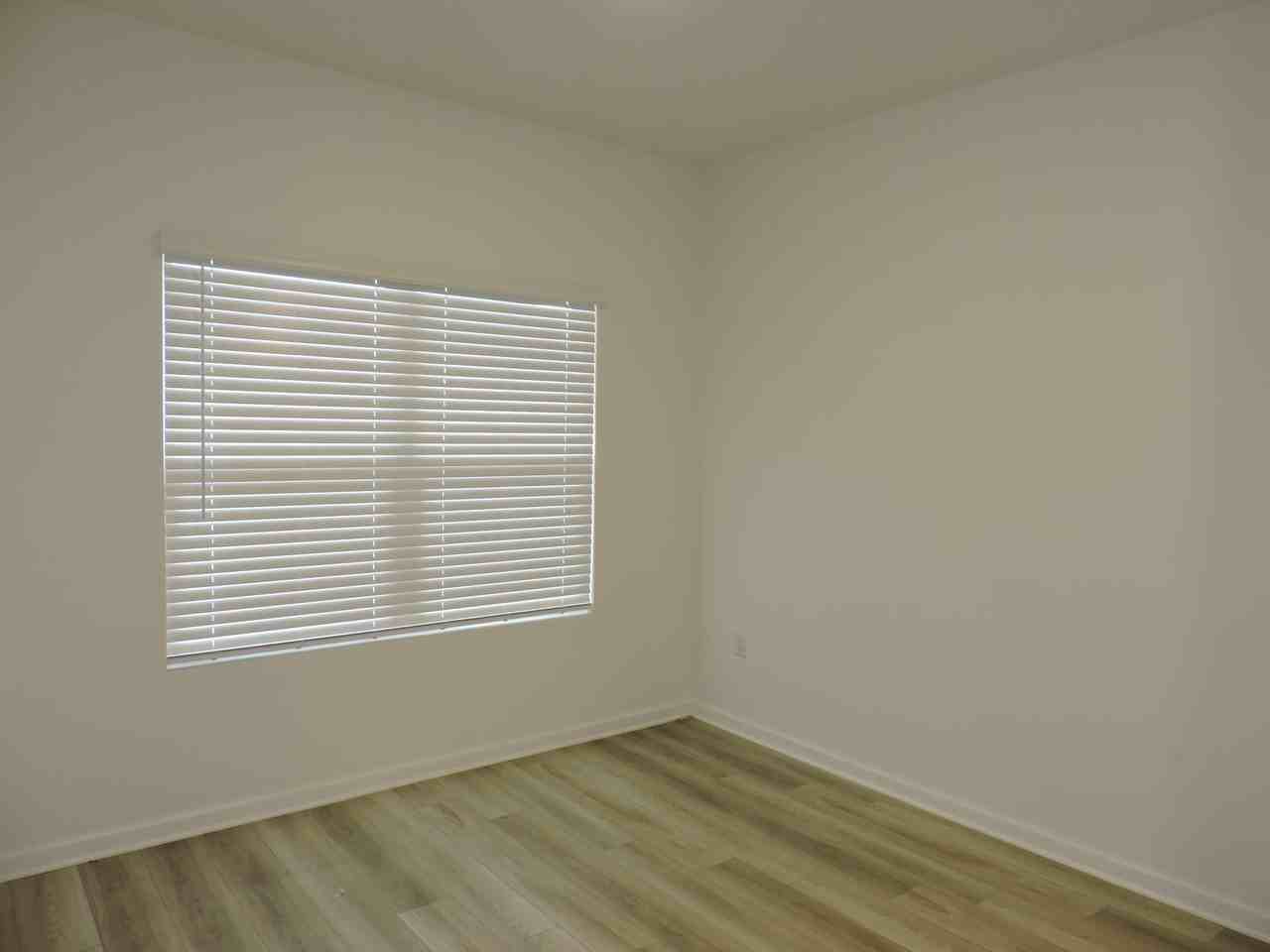 9629 Sagewood Dr - Photo 3 of 28