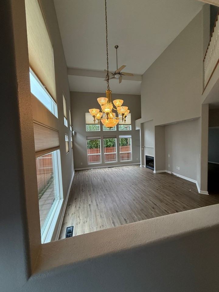 11613 Nw 35th Ave - Photo 2 of 22