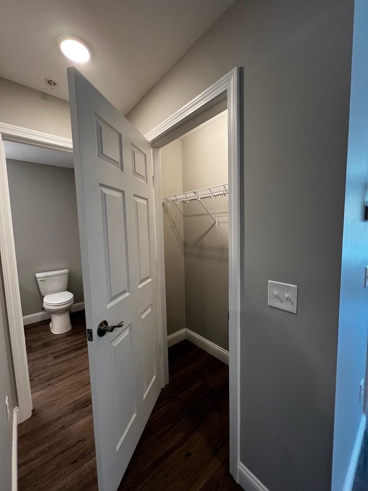 197 Pearl St - Photo 7 of 12