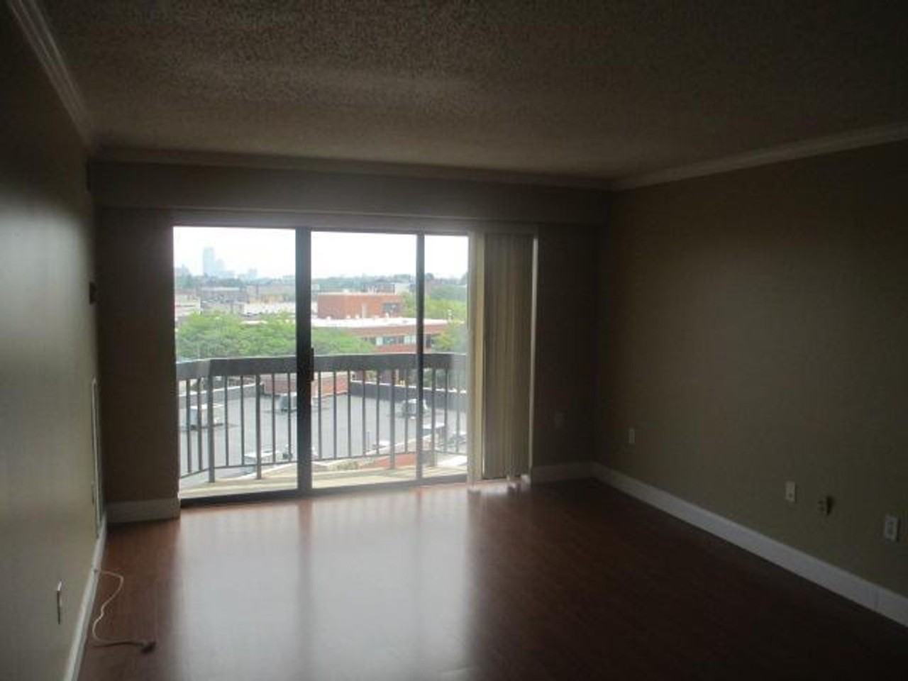 15 N Beacon St - Photo 3 of 9