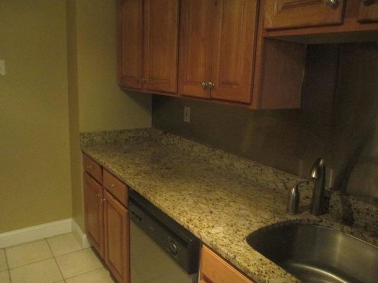 15 N Beacon St - Photo 4 of 9