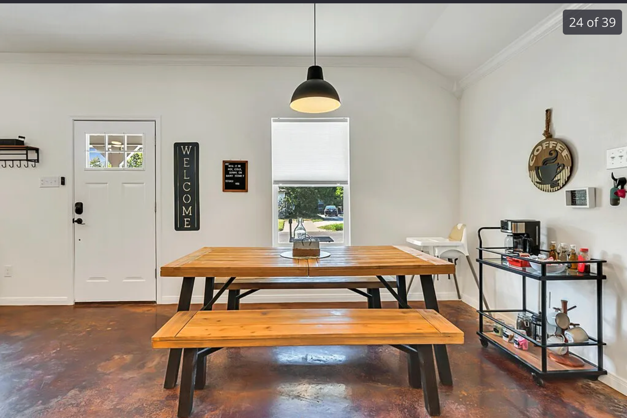 904 Brown Ave - Photo 7 of 16