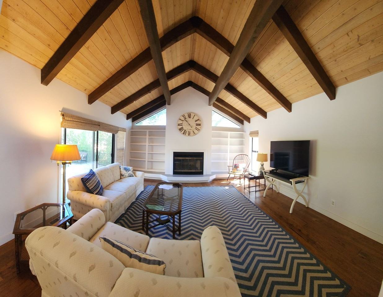 270 E Foothill Blvd - Photo 2 of 50