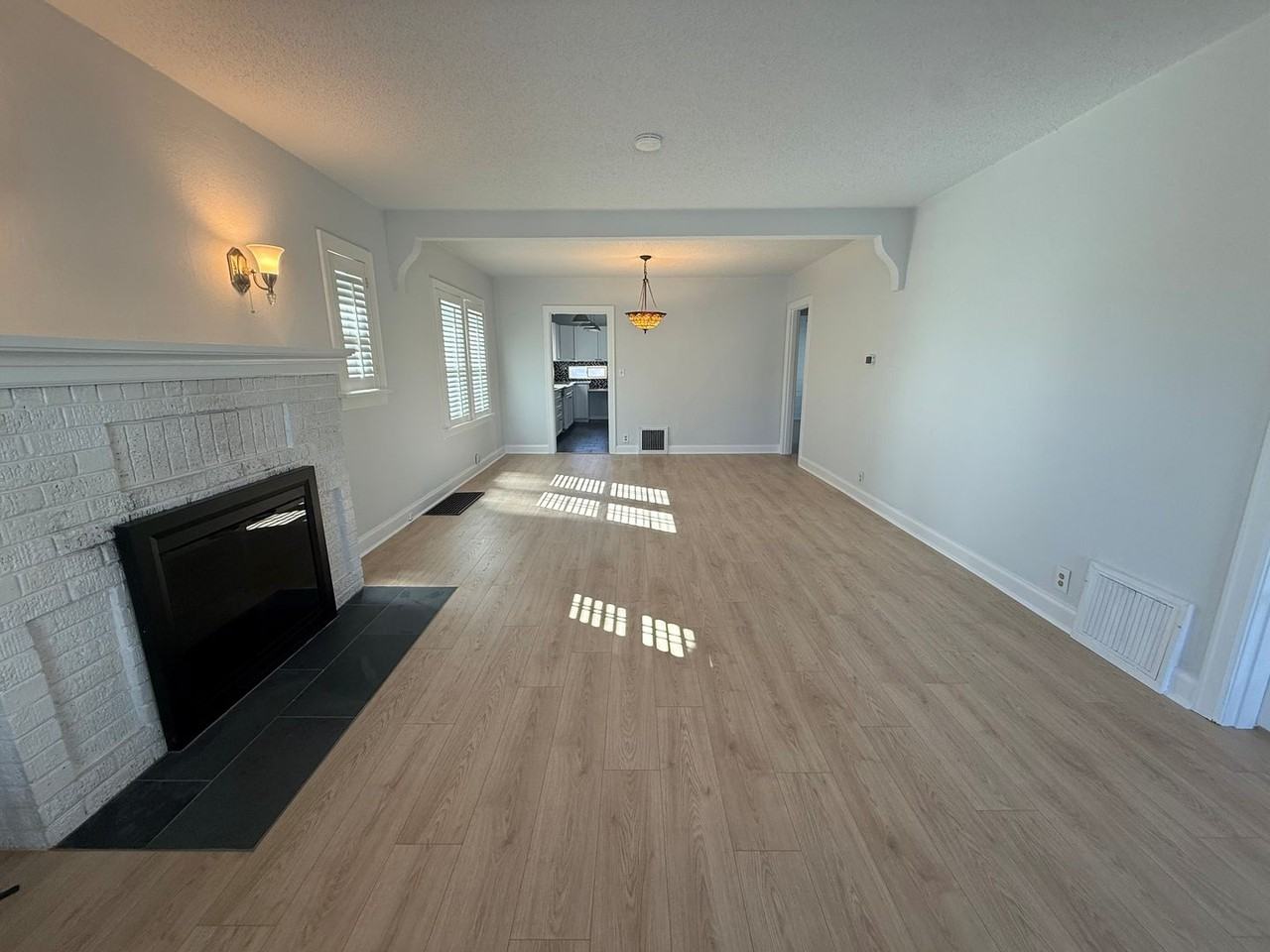 212 N Emerson Ave - Photo 2 of 13